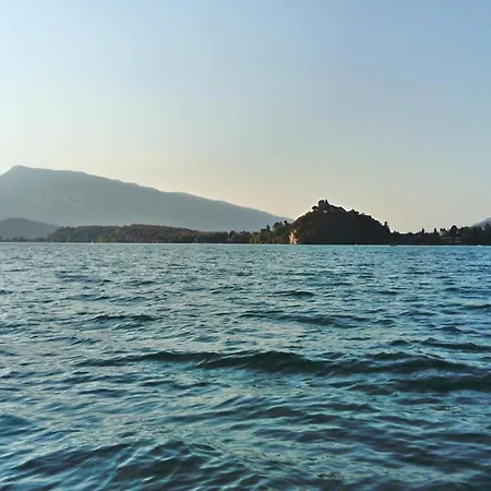 Vue Lac L'hautiniere بيت للعطل *